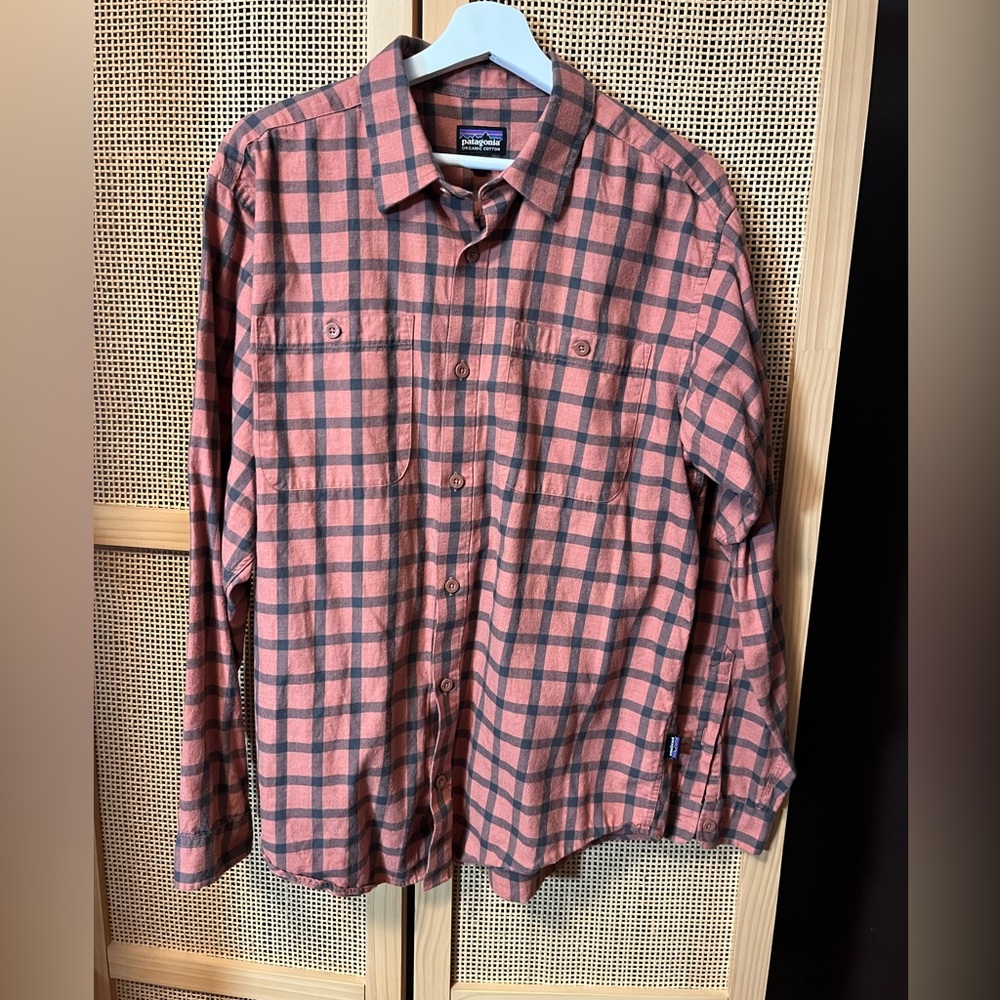 Patagonia Men’s M Button Down